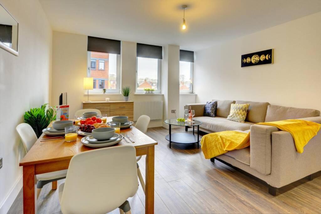 Modern & Stylish 2Br Apartment - Queens House Coventry Exterior foto
