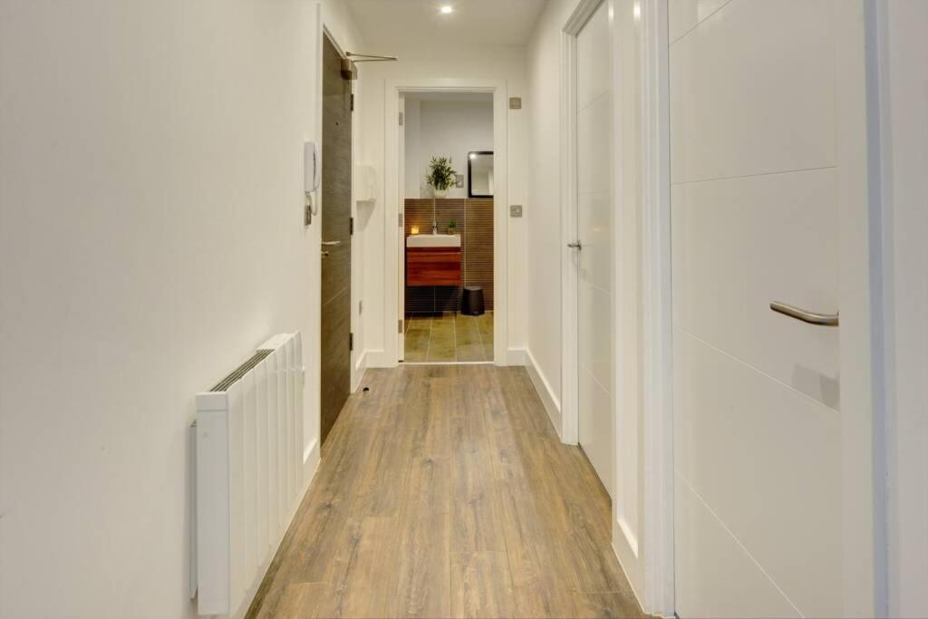 Modern & Stylish 2Br Apartment - Queens House Coventry Exterior foto