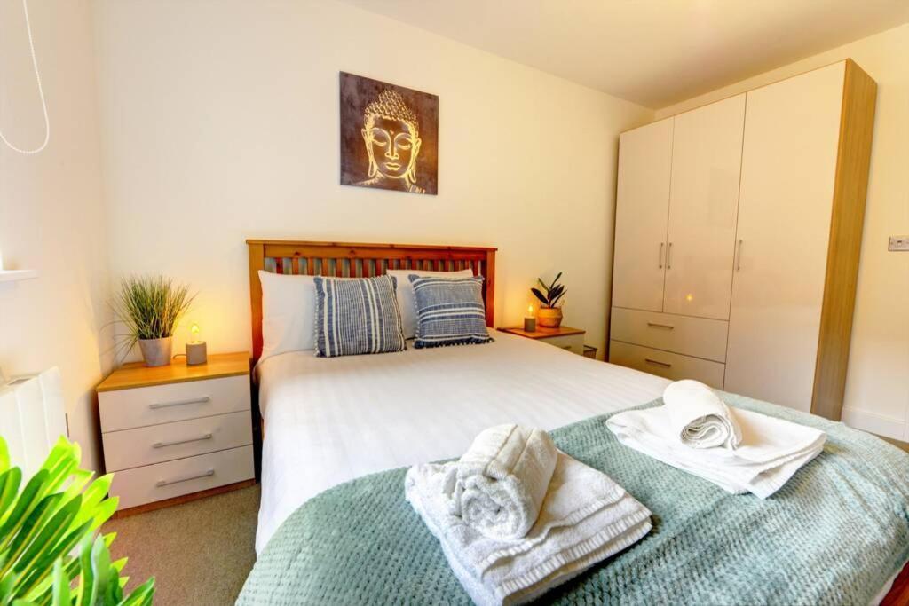 Modern & Stylish 2Br Apartment - Queens House Coventry Exterior foto