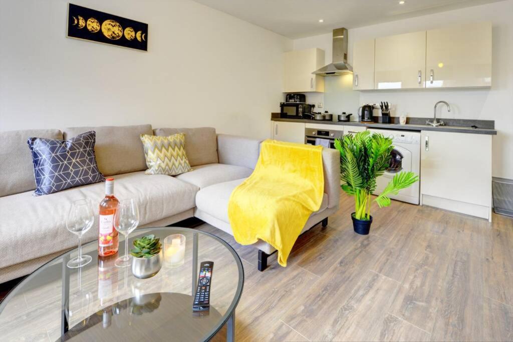 Modern & Stylish 2Br Apartment - Queens House Coventry Exterior foto
